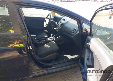 2017 Kia Forte Lx z USA, uszkodzony, nr VIN 3KPFK4A79HE143992